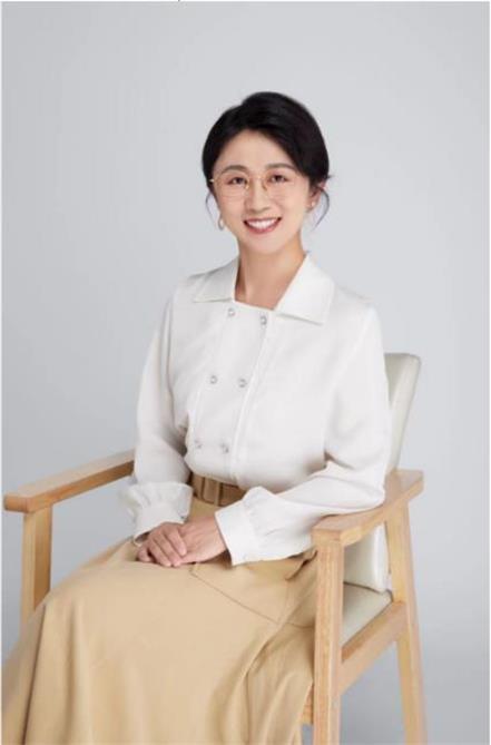 朱里寧